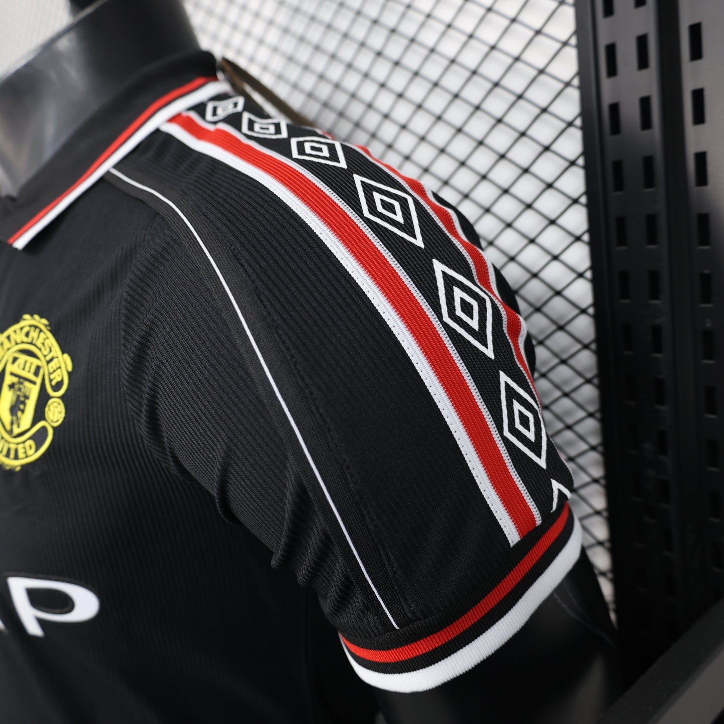 Manchester United 98/99 Player Special Edition Retro Jersey – Elite Treble Edition