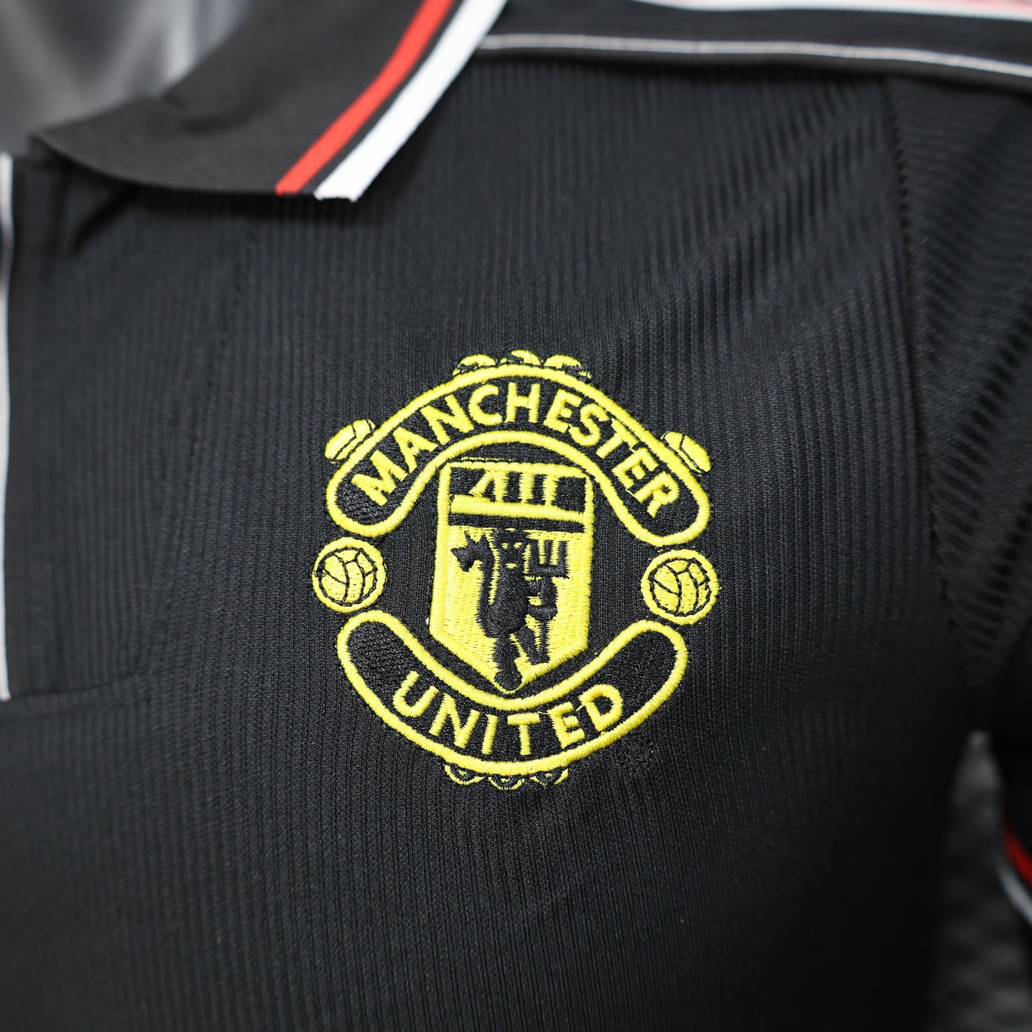 Manchester United 98/99 Player Special Edition Retro Jersey – Elite Treble Edition