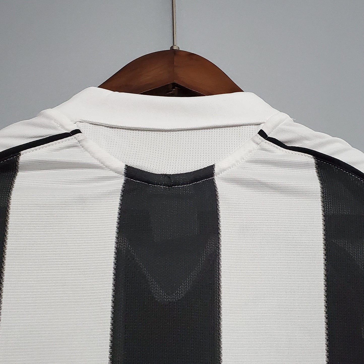 Newcastle United 05/06 Home Retro Jersey – St James’ Park Identity