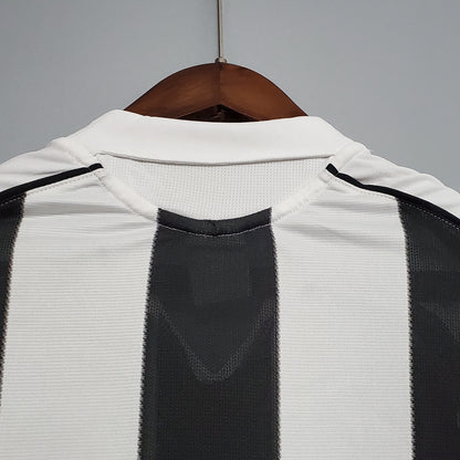 Newcastle United 05/06 Home Retro Jersey – St James’ Park Identity
