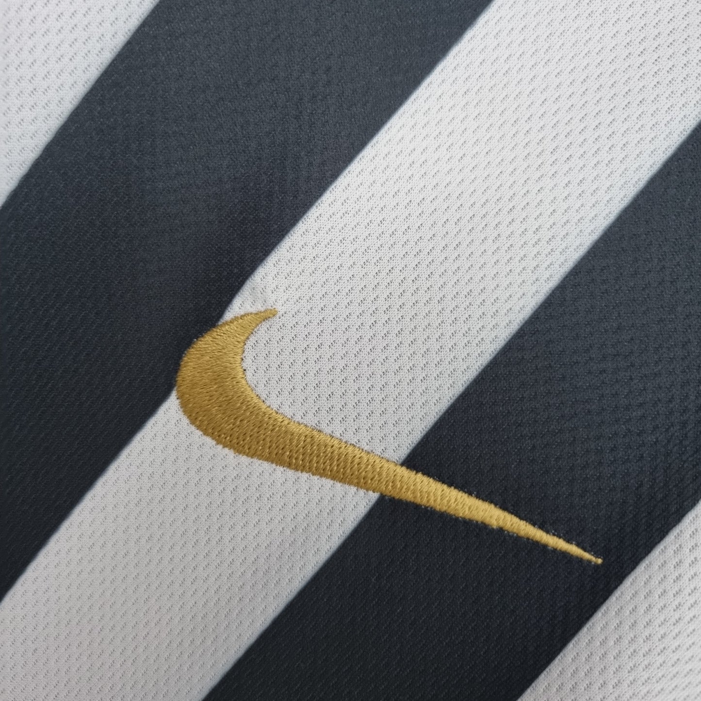 Santos FC 2013 Away Retro Jersey – Brazilian Flair & Modern Identity