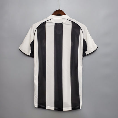 Newcastle United 05/06 Home Retro Jersey – St James’ Park Identity
